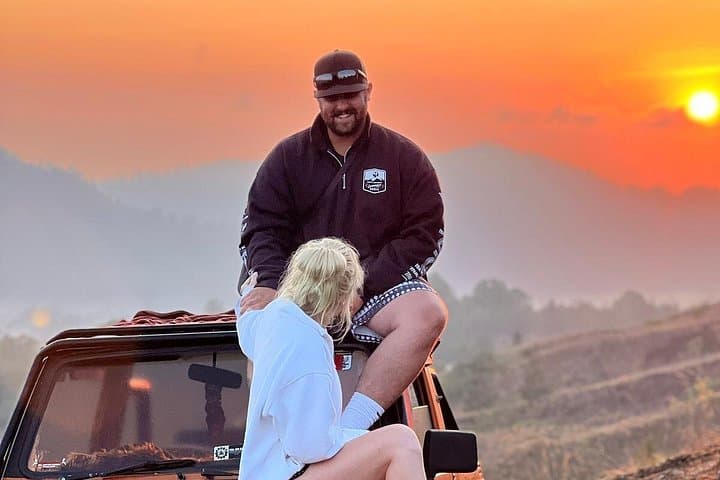Mount Batur Sunrise Jeep Tour with Breakfast and Black Lava Exploration