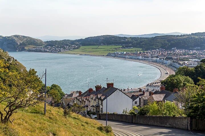 Llandudno Gateway: Snowdonia, Conwy Castles & Portmeirion Private Day Tour photo 2