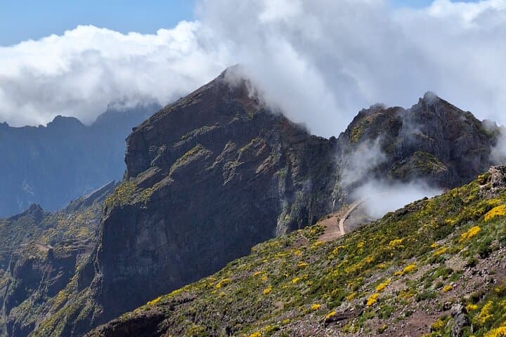 Pico do Areeiro to Pico Ruivo (PR1) — Madeira Ridge Hike photo 6