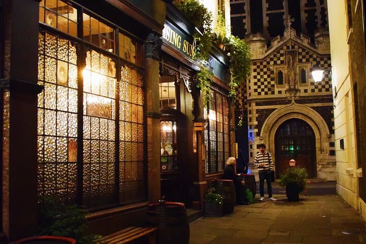 Haunted Pubs of Old London: Small-Group Walking Tour Through Smithfield & Fleet Street photo 1