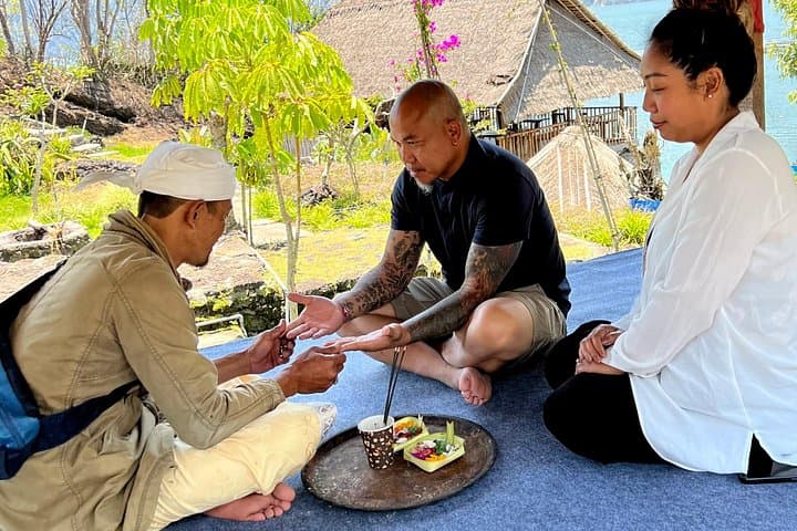 Tirta Empul Holy Water Purification & Palm Reading — Bali Day Tour photo 4