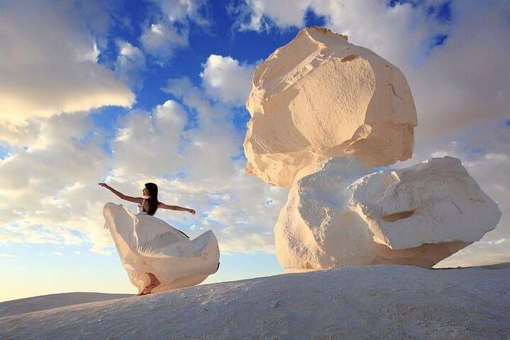 White Desert & Bahariya Oasis: 2-Day Private Desert Adventure from Cairo