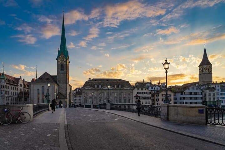 Strolling Zurich Old Town: A 3‑Hour Private Walking Tour of Churches, Lake Views, and Historic Alleys photo 2