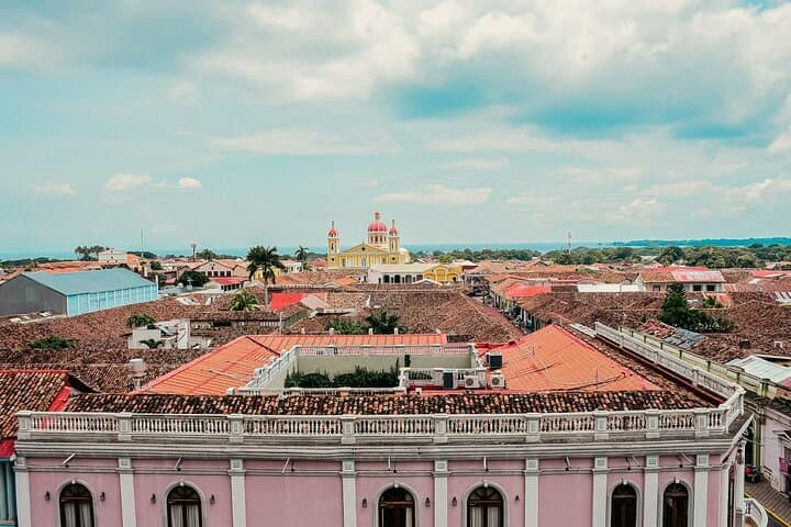 Explore Nicaragua’s Colonial Heritage and Volcanic Wonders in One Day photo 3