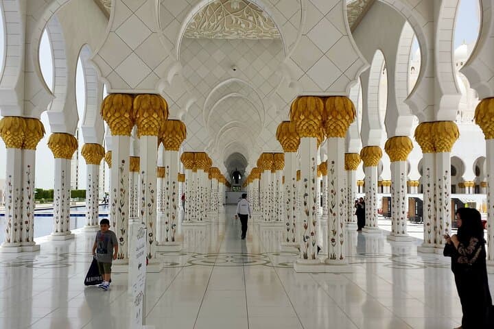 Private Abu Dhabi City Tour: Sheikh Zayed Mosque, Corniche & Qasr Al Watan in a Day photo 5