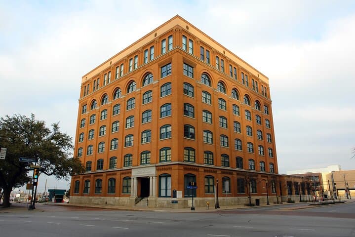 Walking Dallas: Dealey Plaza, JFK Sites & Founder's Cabin Tour photo 4