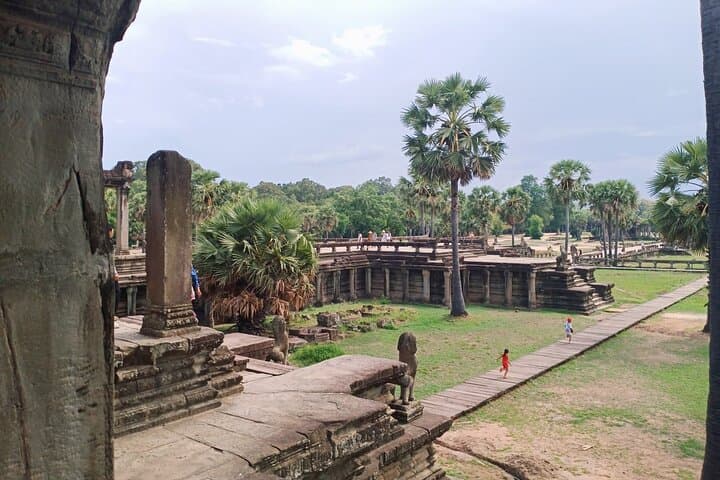 Private Half-Day Tour to Angkor Wat (Vishnu Temple) — Siem Reap photo 3