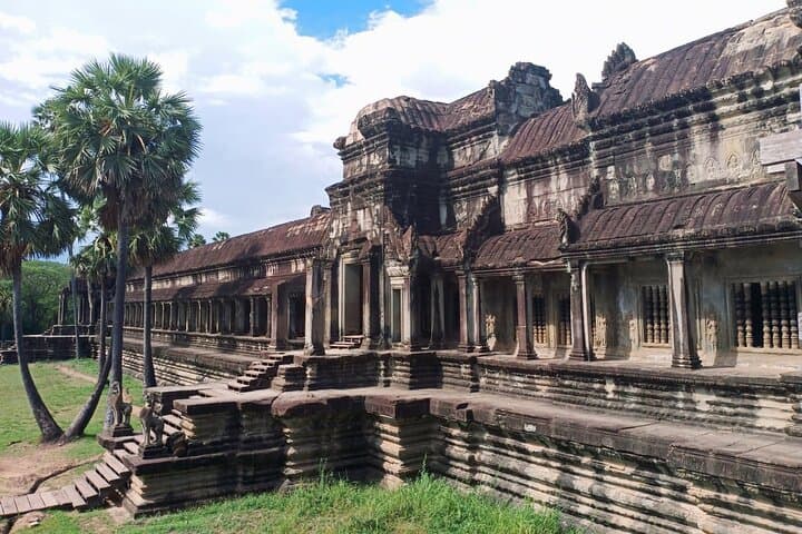 Private Half-Day Tour to Angkor Wat (Vishnu Temple) — Siem Reap photo 4