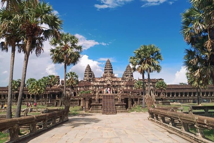 Private Half-Day Tour to Angkor Wat (Vishnu Temple) — Siem Reap photo 2