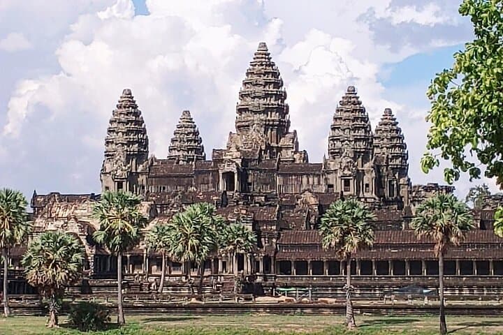 Private Half-Day Tour to Angkor Wat (Vishnu Temple) — Siem Reap photo 5