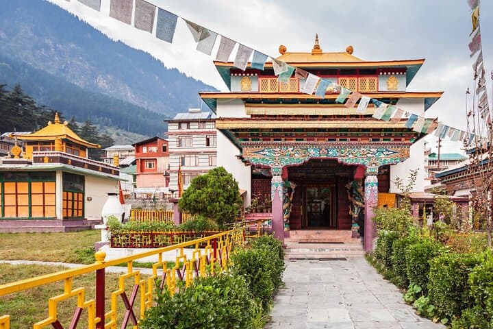 Dharamshala Private Day Tour: Dalai Lama, Waterfalls and Mountain Trails