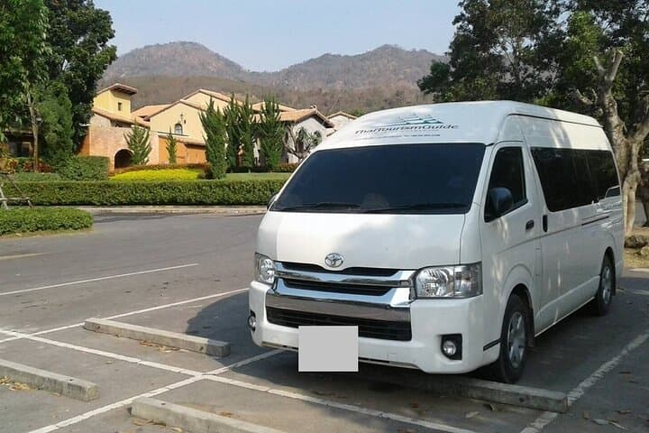 Smooth Arrival: Private Transfer from George Town Cruise Port to 7‑Mile Beach photo 2
