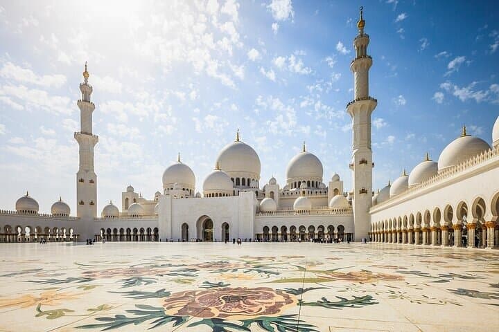 Abu Dhabi City Tour with Louvre Museum: Sheikh Zayed, Corniche & Saadiyat Highlights photo 6