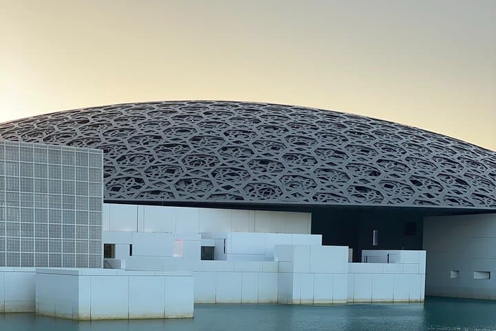 Private Full-Day Abu Dhabi Tour: Sheikh Zayed, Qasr Al Watan & Louvre Abu Dhabi photo 3