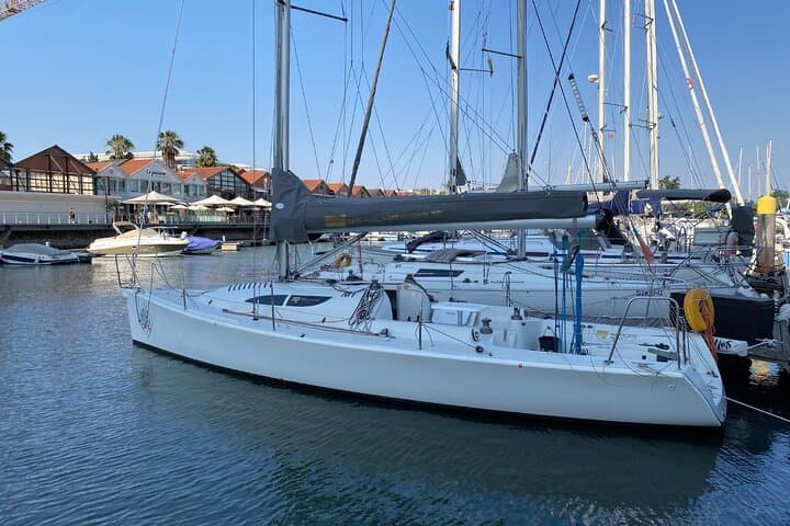 Private 4-Hour Sailing and Swimming Tour on the Tagus — Lisbon Boat Charter photo 4