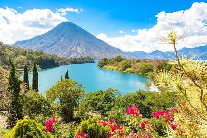 Private Full-Day Shore Tour to Guatemala City from Puerto Quetzal