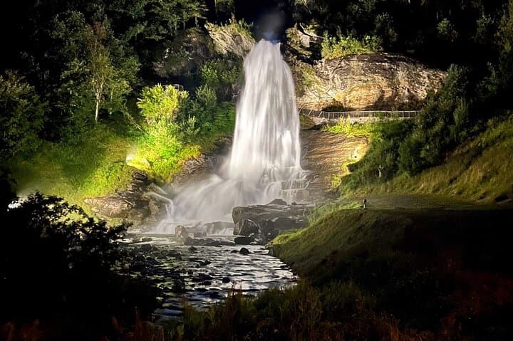 Bergen Private Waterfalls and Wonders Tour — Hardanger & Vøringfossen Day Trip photo 2