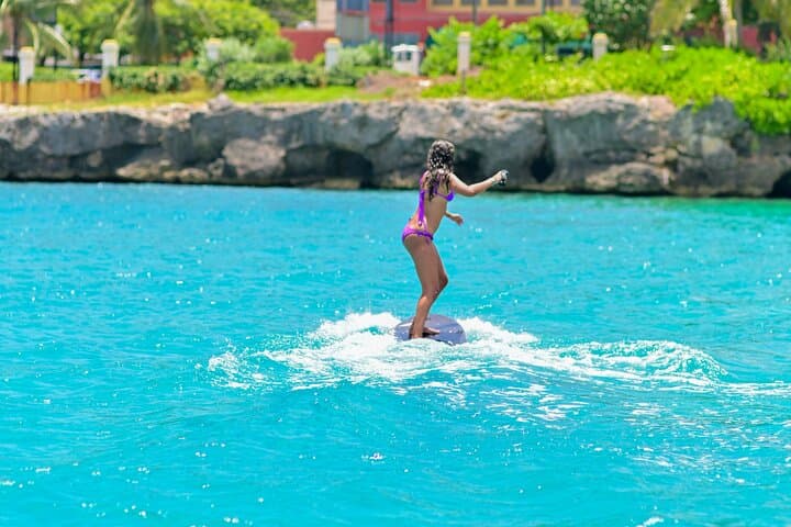 Montego Bay E-Foil Experience: 1-Hour Hydrofoil Lessons at Pier One photo 2