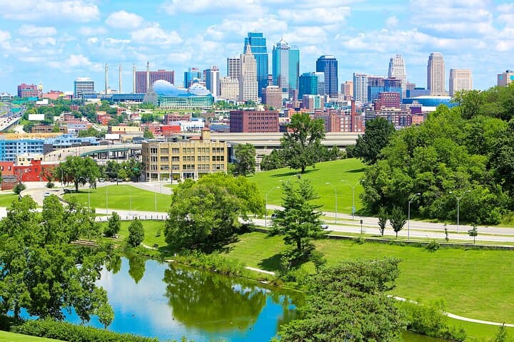 Private Kansas City Walking Tour: Plaza, Kemper & Nelson-Atkins in 3 Hours photo 2