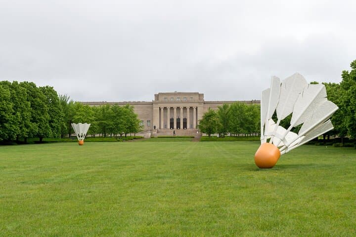 Private Kansas City Walking Tour: Plaza, Kemper & Nelson-Atkins in 3 Hours photo 4