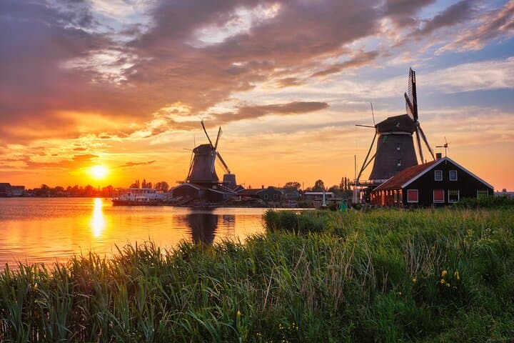 Zaanse Schans, Volendam & Marken Private Day Tour — Windmills, Cheese & Boat Ride