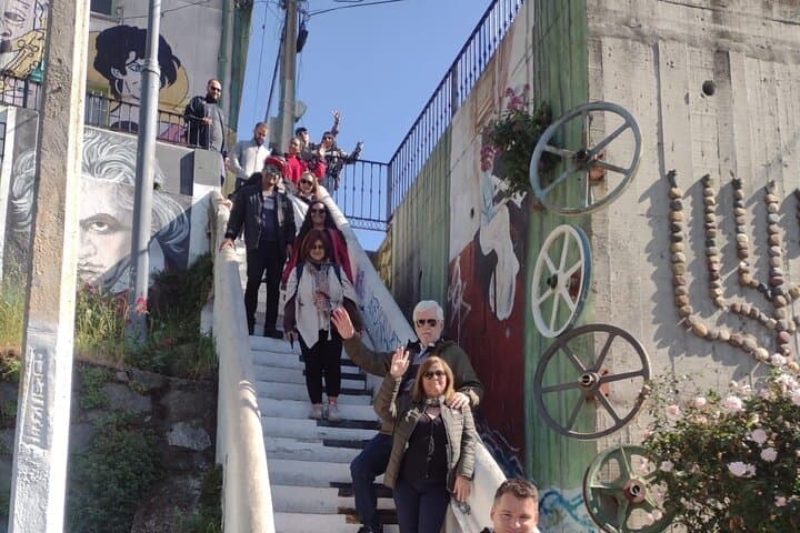 Valparaiso & Viña del Mar Day Trip from Santiago — Hills, Beaches & Neruda House photo 3