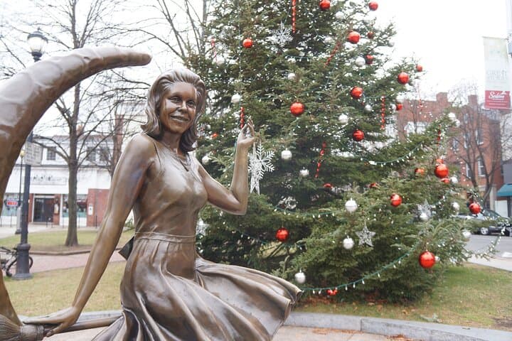 Morning Coffee Walk in Salem: Historic Downtown to Waterfront Spice Tasting photo 2