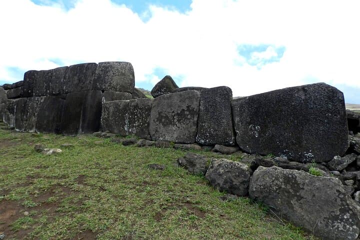 Full-Day Rapa Nui Tour: Moai, Orongo & Rano Kau Exploration photo 2