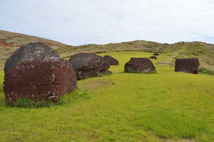 Full-Day Rapa Nui Tour: Moai, Orongo & Rano Kau Exploration photo 3