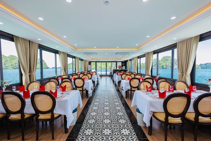Halong Bay Day Cruise from Hanoi: Limousine Transfer, Kayak & Cave Tour photo 2