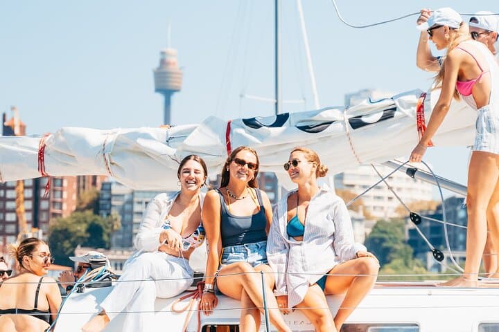 Sydney Harbour Sail Like a Local: Half-Day Lunch Cruise on a Beneteau 40.7 photo 4