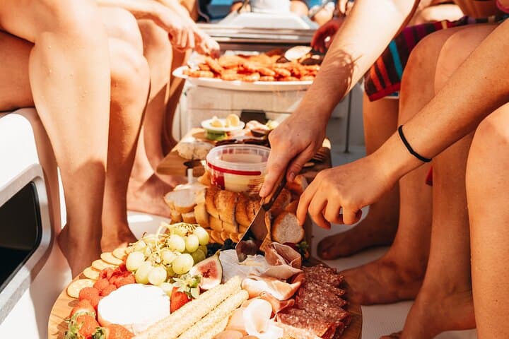 Sydney Harbour Sail Like a Local: Half-Day Lunch Cruise on a Beneteau 40.7 photo 5