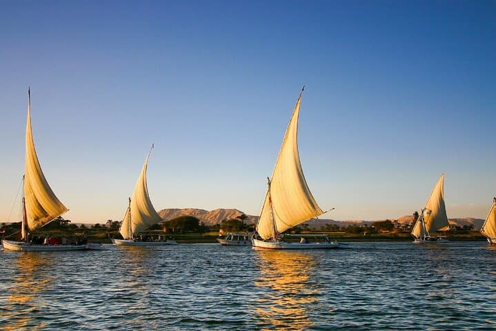 Luxurious Nile Felucca Cruise in Cairo: Private 2-Hour Sail with Meal & Transfers photo 3