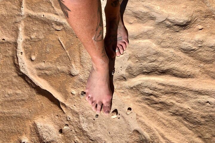 Sinai Colored Canyon & Wishwashi: 2-Day Hiking and Canyoning Adventure photo 2