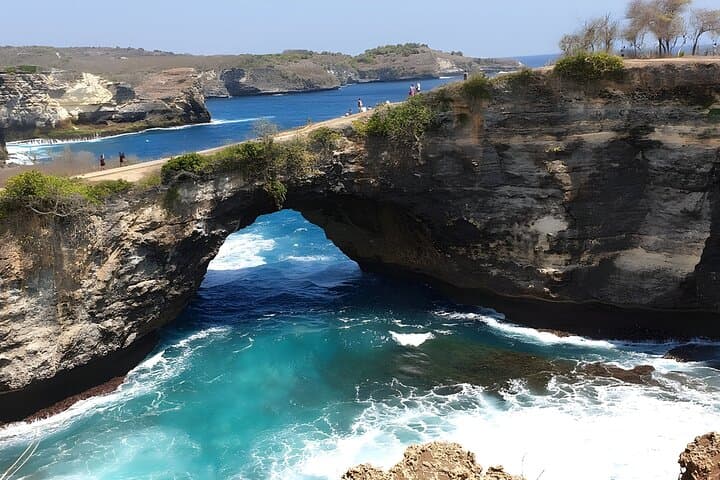 Full-Day Nusa Penida Beach Tour from Bali — Kelingking, Angel's Billabong & Crystal Bay photo 3