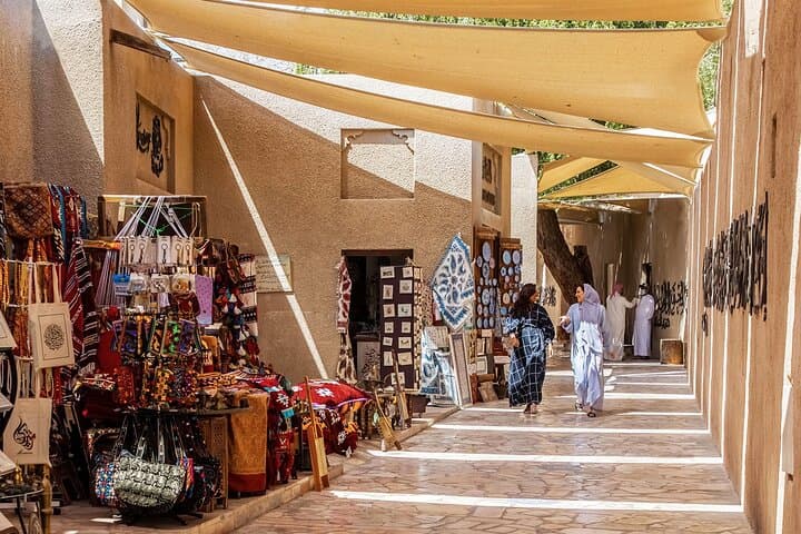 Aladdin Walking Tour in Dubai: Old Dubai Souks, Al Fahidi & Creek Experience photo 6