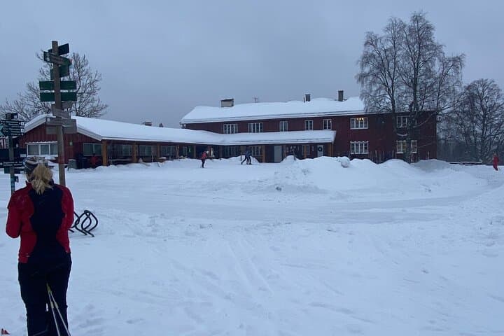 Holmenkollen Cross-Country Ski Lesson and Fireside Kos at Øvresetertjern photo 3