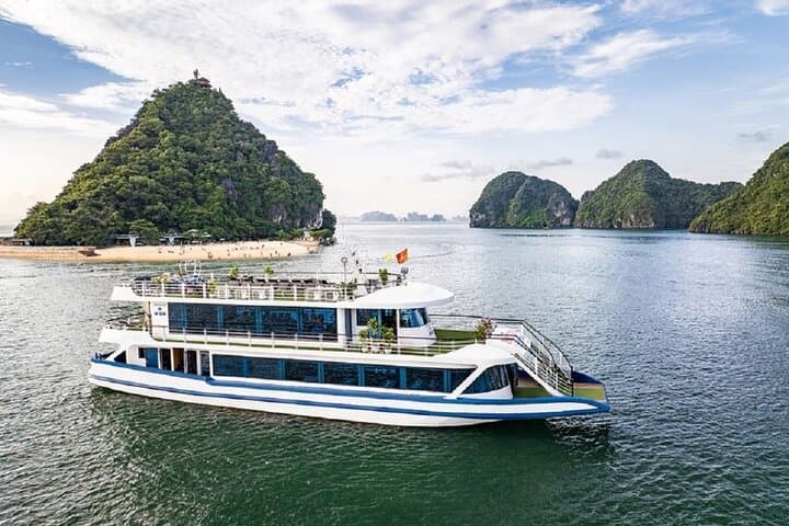Halong Bay 1-Day Luxury Cruise to Sung Sot Cave, Titov Island & Luon Cave photo 1