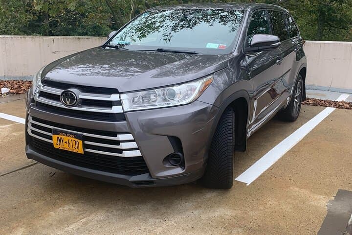 Private New York to East Hampton Transfer — Comfortable Door-to-Door Ride photo 3