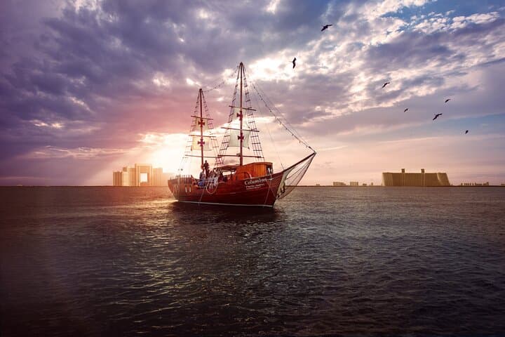 Columbus Romantic Dinner Cruise in Cancún | Nichupté Lagoon Sunset Sail