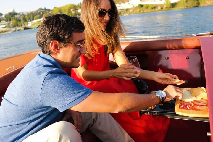 Private Douro River Cruise: Romantic Two-Person Boat Tour from Porto photo 4