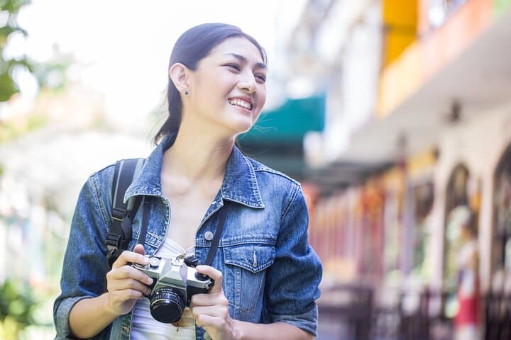 Romantic Walking Tour in Hong Kong: Tsim Sha Tsui Promenade to Sky100