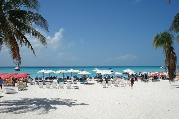 Catamaran Beach Club & Isla Mujeres Day Trip from Cancún photo 4
