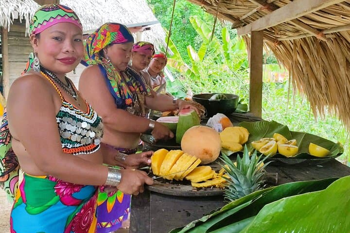 Emberá Village Tour on the Chagres River — Authentic Indigenous Experience from Panama City photo 2
