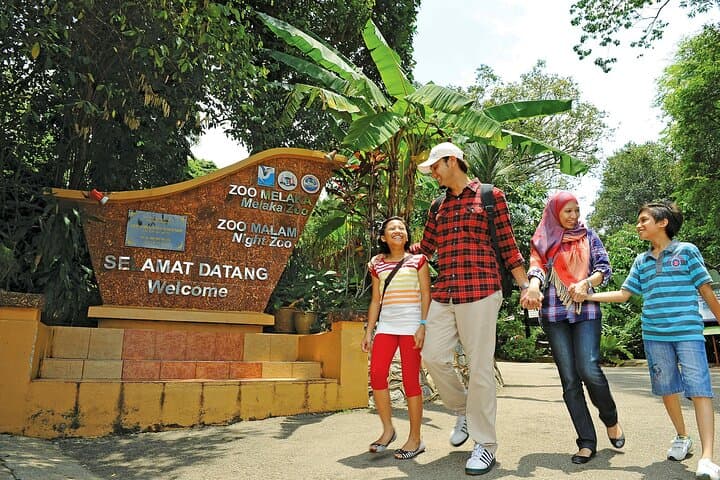 Melaka Ayer Keroh Gardens, Museums & Zoo Day Tour from Kuala Lumpur