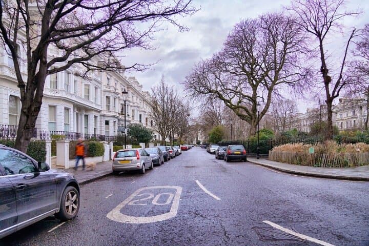 Notting Hill Self-Guided Walking Tour — Blue Door, Portobello & Hidden Lanes photo 4