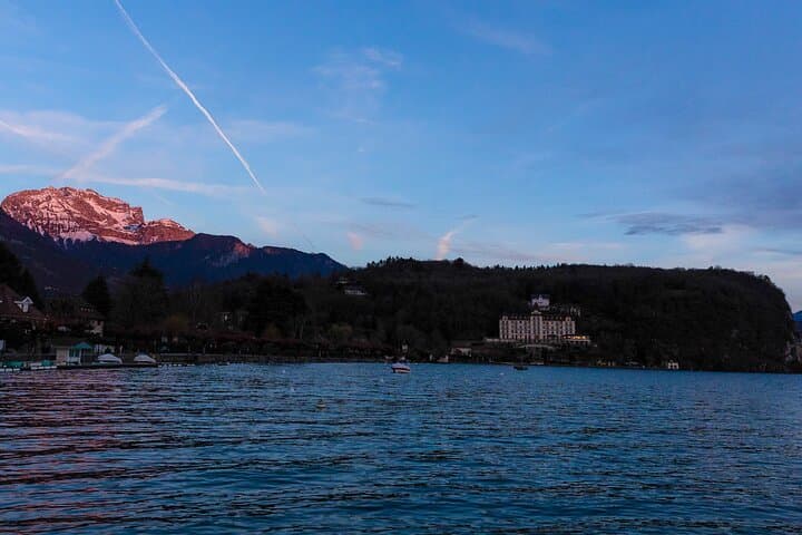Bespoke Annecy Day: Private Concierge, Old Town Strolls & Lake Boat Tour