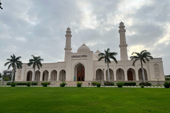 Salalah Half-Day City Tour: Sultan Qaboos Mosque, Haffa Souq & Halwa Tasting photo 1