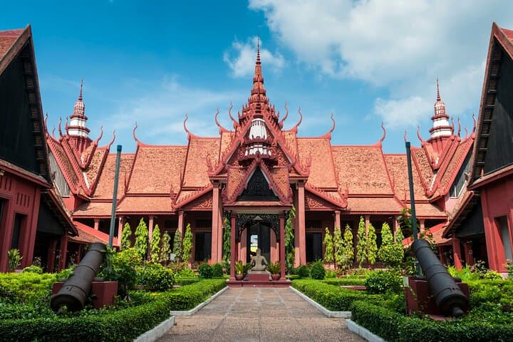 9-Day Private Highlights: Angkor Wat, Phnom Penh & Luang Prabang photo 5
