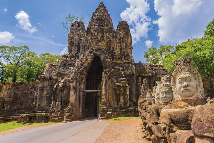 Private One-Day Angkor Temples Tour with Expert Guide photo 2